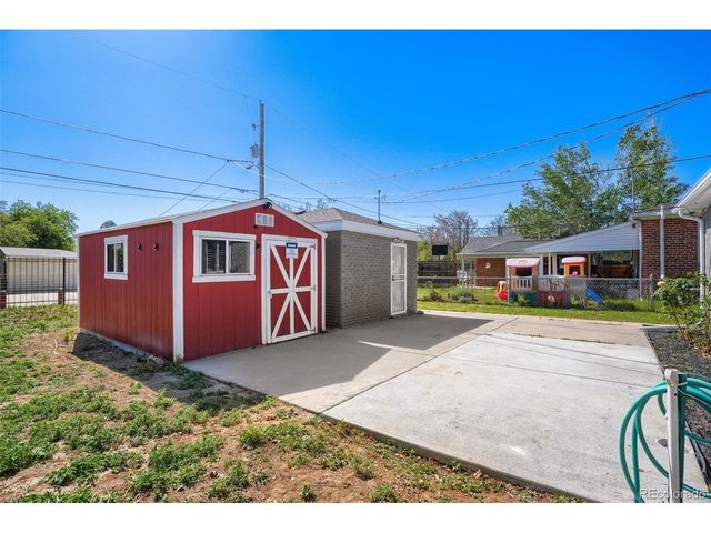 1558 Spruce St, Denver, CO 80220