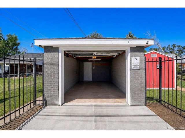 1558 Spruce St, Denver, CO 80220
