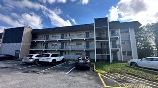 8020 Fairview Dr 108, Tamarac, FL 33321