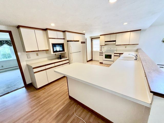 87 Hinckley Circle, Barnstable, MA 02655
