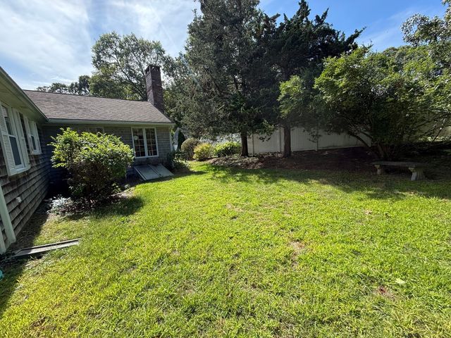 87 Hinckley Circle, Barnstable, MA 02655