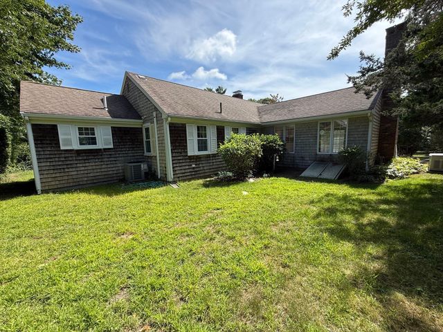 87 Hinckley Circle, Barnstable, MA 02655