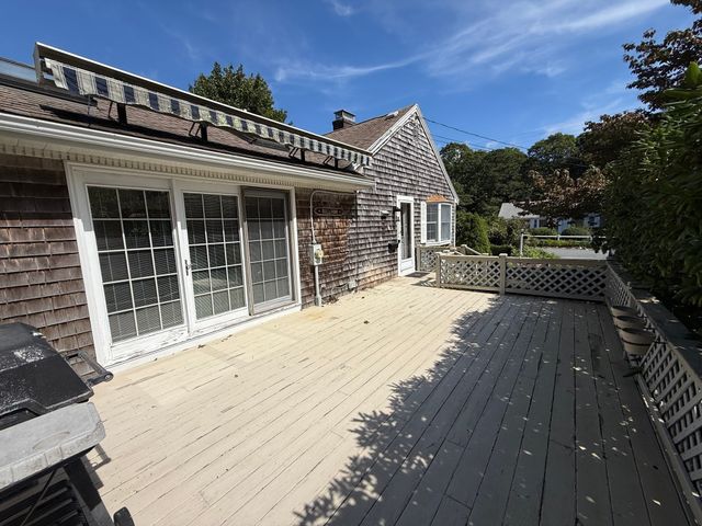 87 Hinckley Circle, Barnstable, MA 02655
