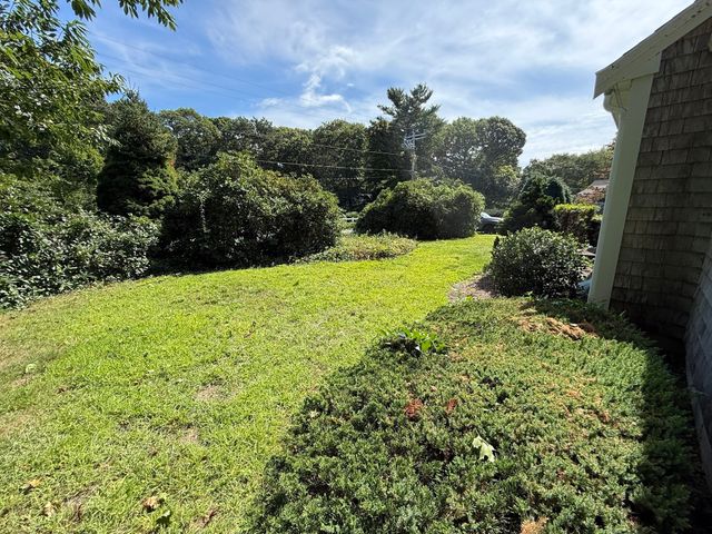 87 Hinckley Circle, Barnstable, MA 02655