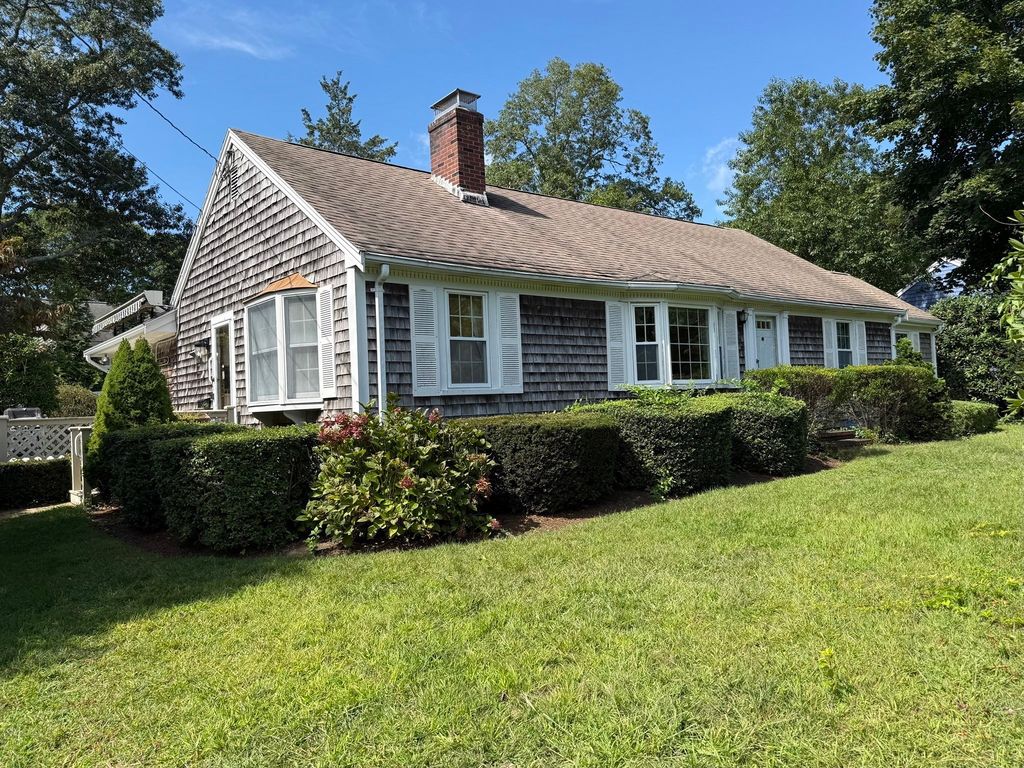 87 Hinckley Circle, Barnstable, MA 02655