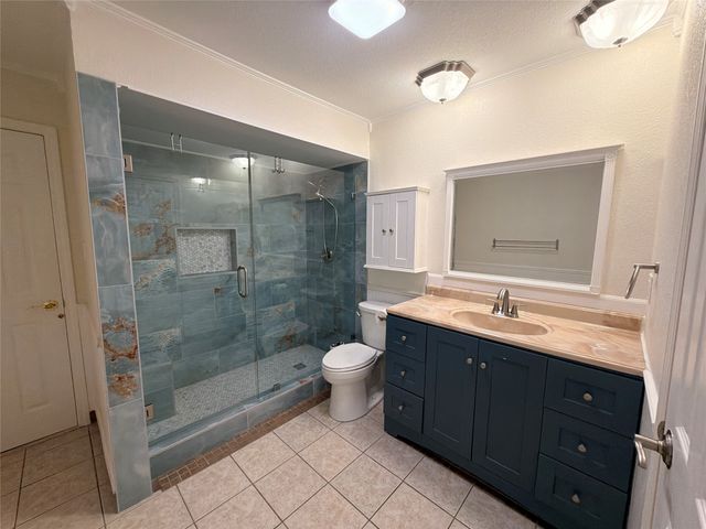 3709 Pinewood Street, Bedford, TX 76021