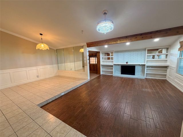 3709 Pinewood Street, Bedford, TX 76021