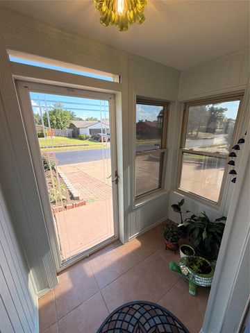 3709 Pinewood Street, Bedford, TX 76021