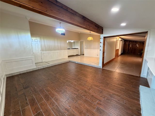 3709 Pinewood Street, Bedford, TX 76021