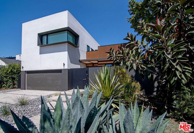 10639 Cushdon Avenue, Los Angeles, CA 90064