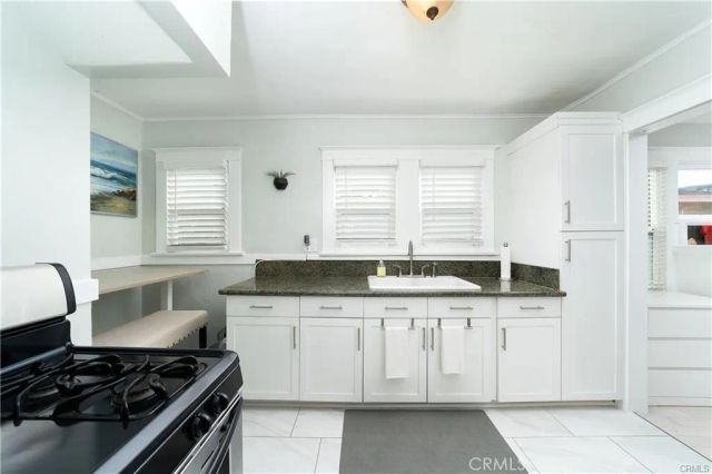 1546 Rosalia Road, Los Angeles, CA 90027