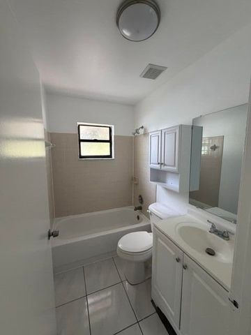 7355 Pinedale Drive, Boynton Beach, FL 33436