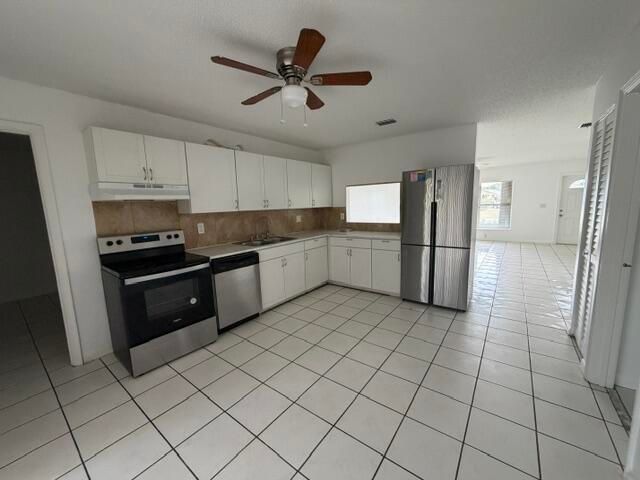 7355 Pinedale Drive, Boynton Beach, FL 33436