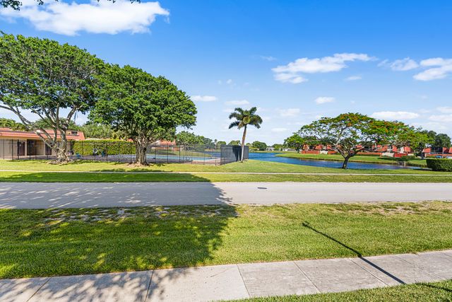 3856 Victoria Drive, West Palm Beach, FL 33406