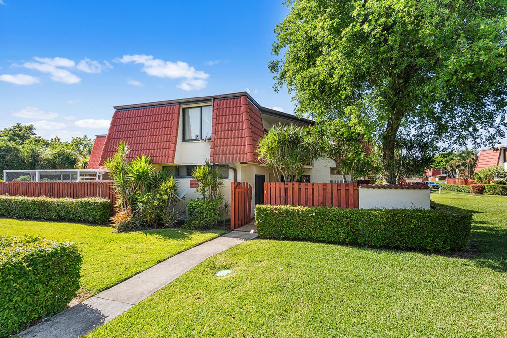 3856 Victoria Drive, West Palm Beach, FL 33406