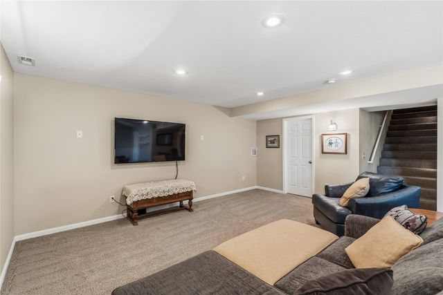 1021 SW 47th Circle SW, Ankeny, IA 50023