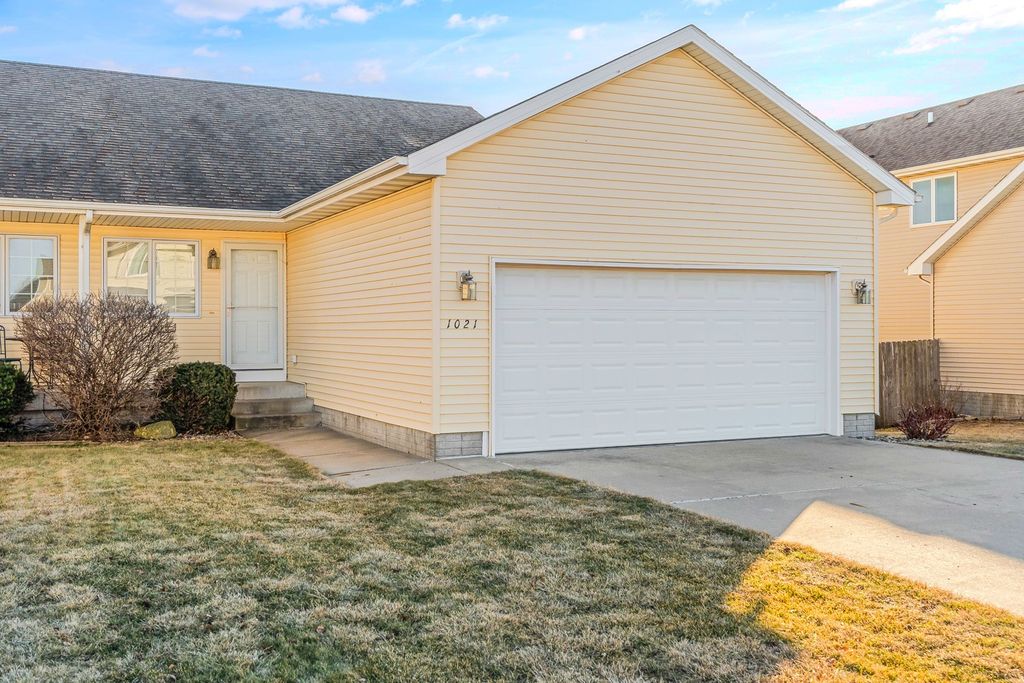 1021 SW 47th Circle SW, Ankeny, IA 50023