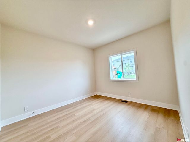 11759 S 125 Street, Papillion, NE 68046