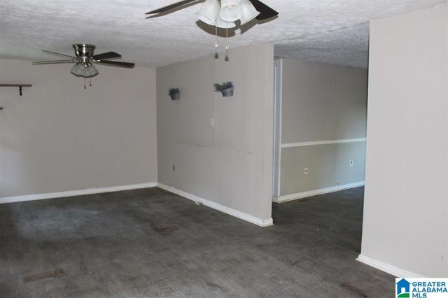 111 COUNTY ROAD 1202, Vinemont, AL 35179