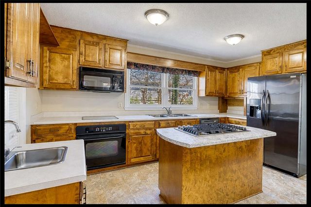 132 Kare Fre Boulevard, West Union, SC 29696