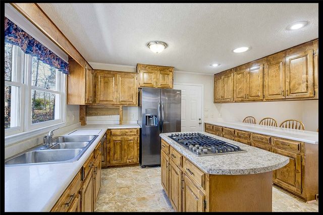 132 Kare Fre Boulevard, West Union, SC 29696