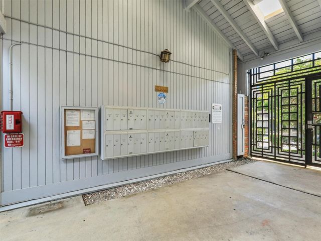 4317 Hartford Street 102, Dallas, TX 75219