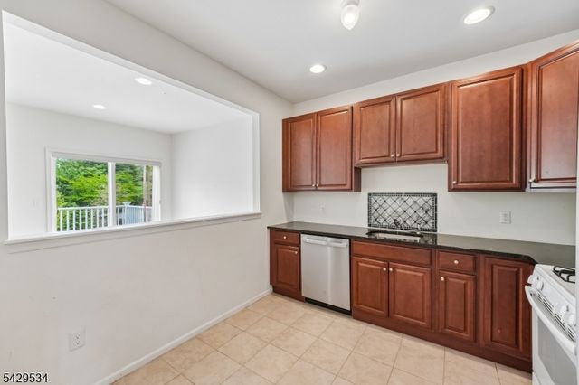 26 DeCroce Ct, Parsippany-troy Hills Twp., NJ 07054