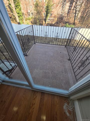 1724 New Haven Avenue, Far Rockaway, NY 11691