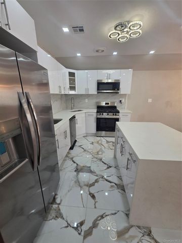 1724 New Haven Avenue, Far Rockaway, NY 11691