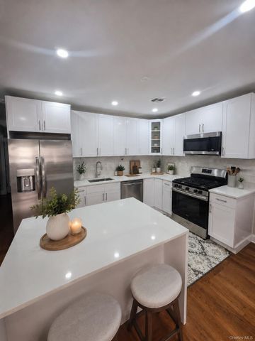 1724 New Haven Avenue, Far Rockaway, NY 11691