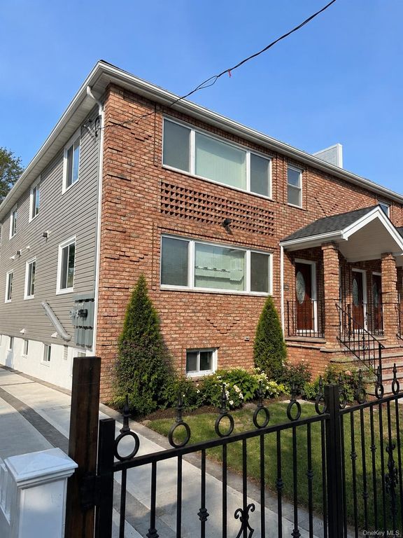 1724 New Haven Avenue, Far Rockaway, NY 11691