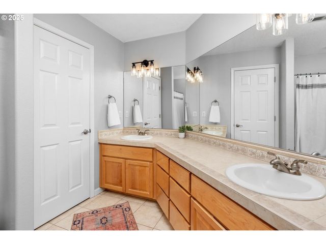 2955 Nw DAHLIA Dr, Camas, WA 98607