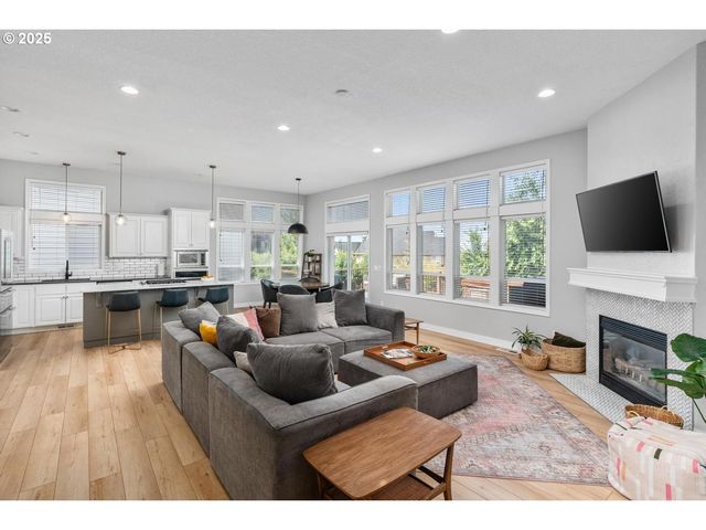 2955 Nw DAHLIA Dr, Camas, WA 98607