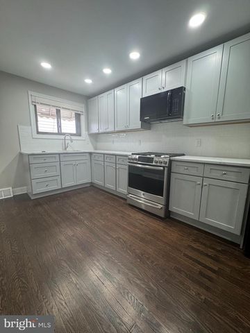 428 MANHATTAN ST, Essington, PA 19029