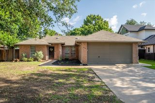 629 Meadow Lane, Roanoke, TX 76262