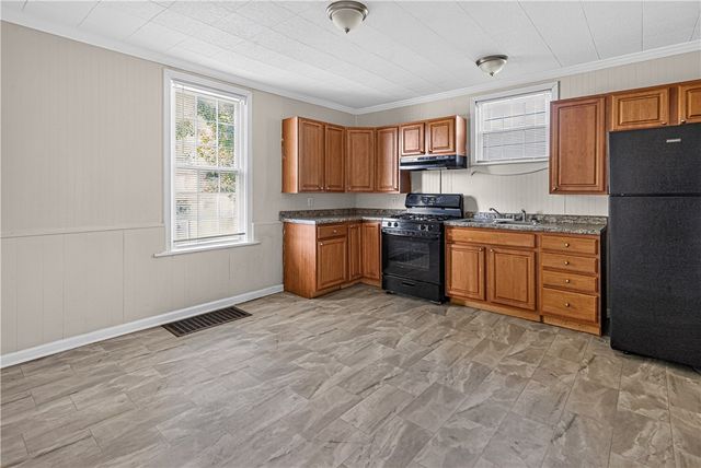 603 Hazel St, West Mifflin, PA 15122