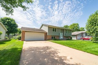 1227 14th Street W, Hastings, MN 55033