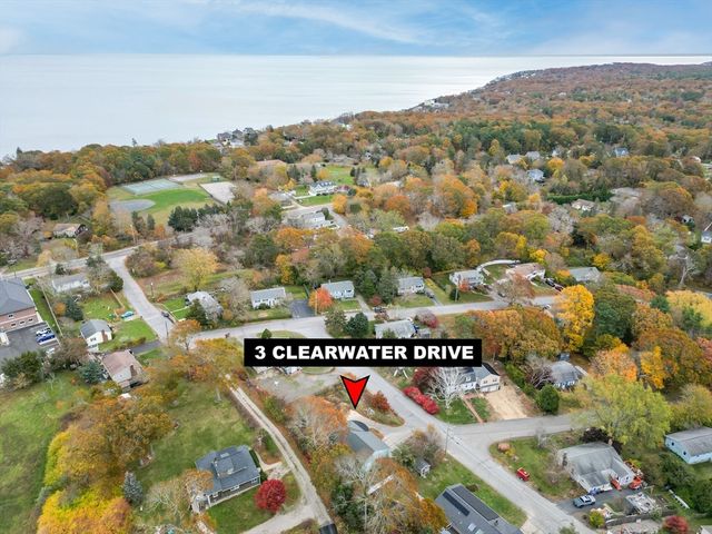 3 Clearwater Dr, Plymouth, MA 02360