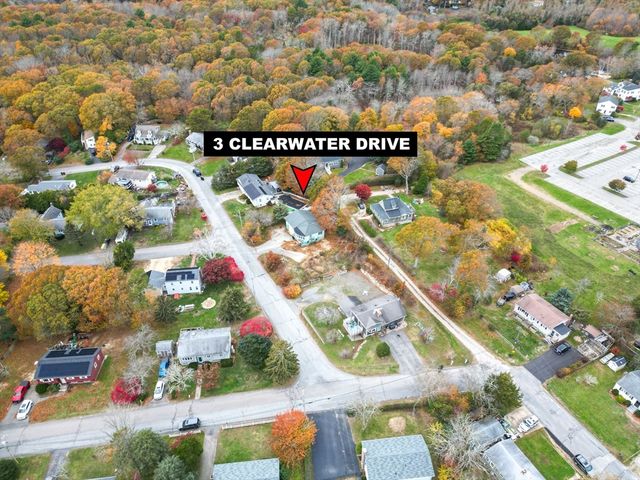 3 Clearwater Dr, Plymouth, MA 02360