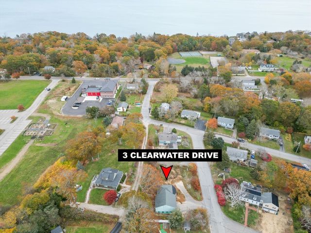 3 Clearwater Dr, Plymouth, MA 02360