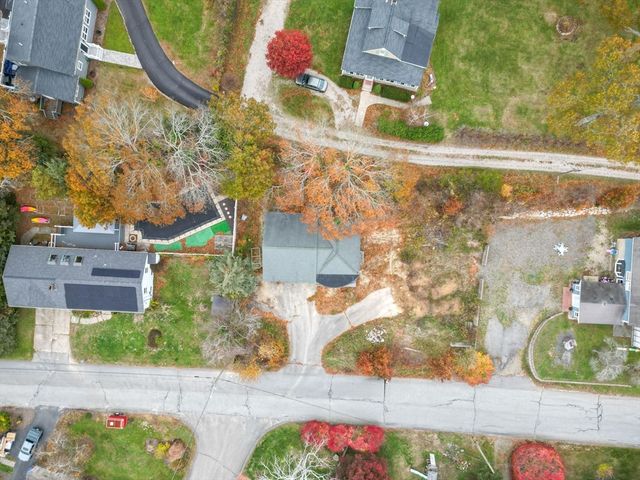 3 Clearwater Dr, Plymouth, MA 02360