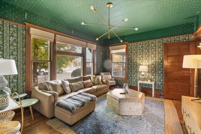 139 SW I Street, Grants Pass, OR 97526