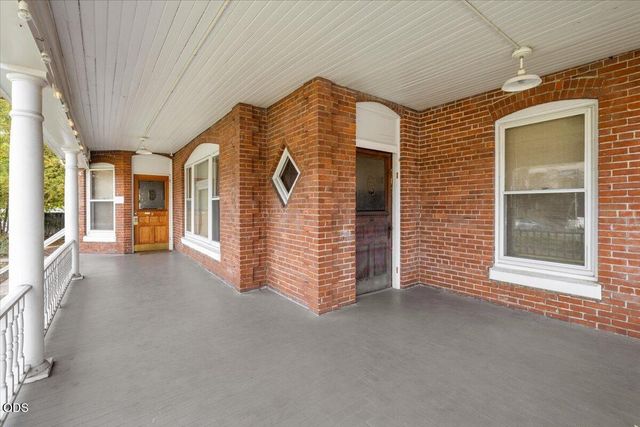 139 SW I Street, Grants Pass, OR 97526