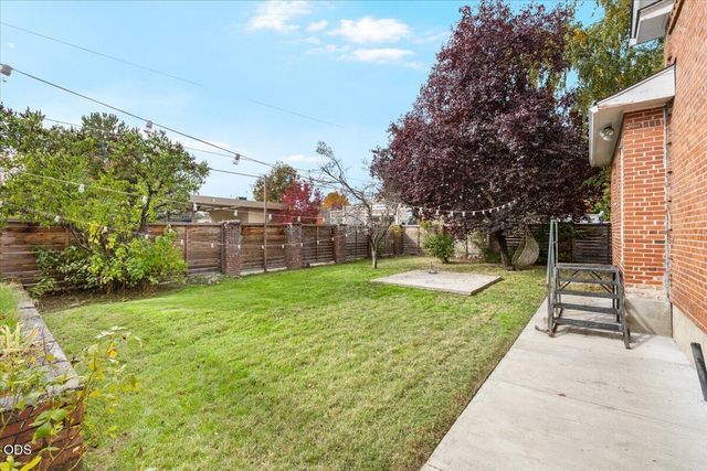 139 SW I Street, Grants Pass, OR 97526