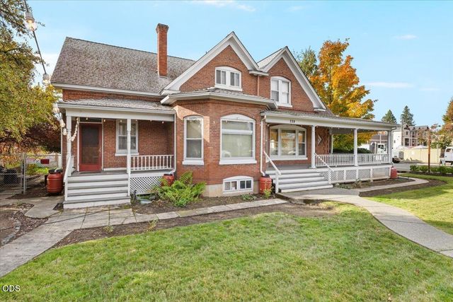 139 SW I Street, Grants Pass, OR 97526