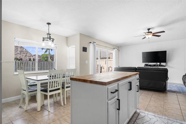 14848 SW 181st Ter, Miami, FL 33187