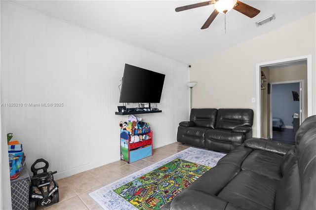 14848 SW 181st Ter, Miami, FL 33187