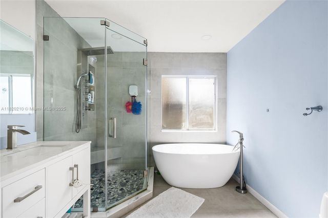 14848 SW 181st Ter, Miami, FL 33187