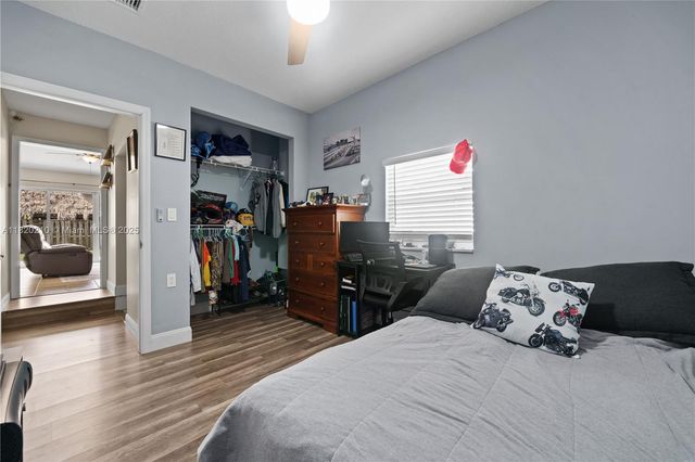 14848 SW 181st Ter, Miami, FL 33187