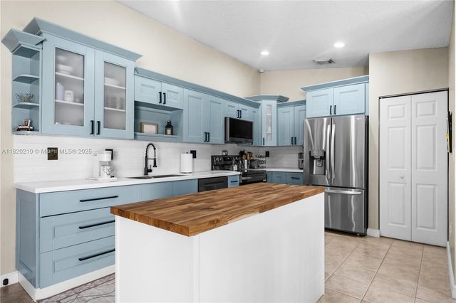 14848 SW 181st Ter, Miami, FL 33187